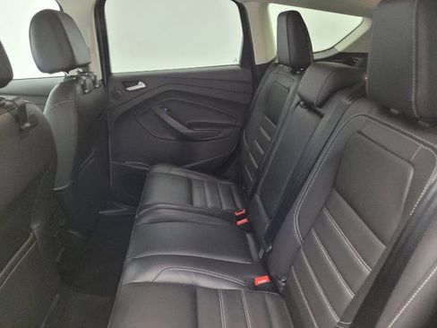 Used 2017 Ford Escape Titanium image 18