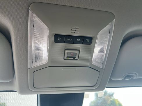 Used 2022 Toyota RAV4 LE FWD image 28