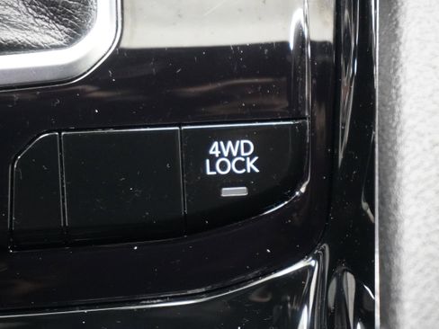 Used 2024 Jeep Compass Latitude w/ Sun and Sound Group image 24