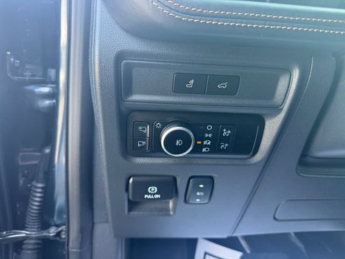 Certified 2024 Ford Expedition Platinum AWD/4WD image 32