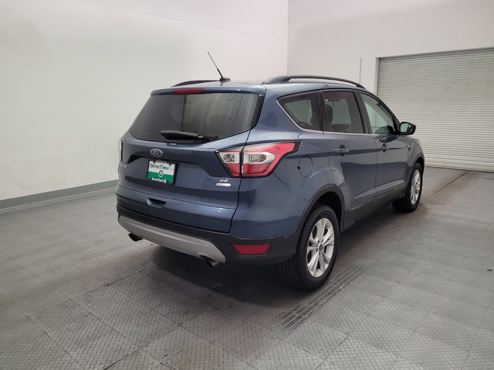 Used 2018 Ford Escape SE FWD image 9