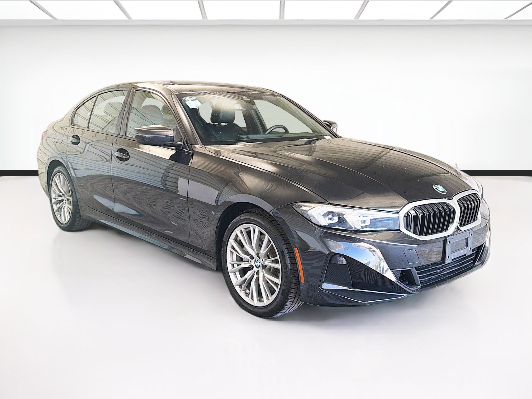 Used 2023 BMW 330i Sedan w/ Driving Assistance Package RWD image 3