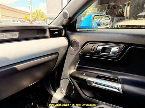 Used 2017 Ford Mustang GT Premium w/ Black Accent Package RWD image 19