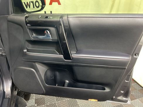 Used 2022 Toyota 4Runner TRD Off-Road Premium image 10