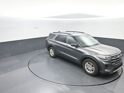 New 2026 Ford Explorer Active RWD image 24