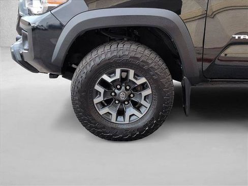 Used 2016 Toyota Tacoma TRD Off-Road w/ Towing Package RWD image 22