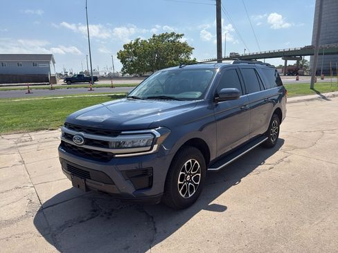 Used 2023 Ford Expedition Max XLT AWD/4WD image 1