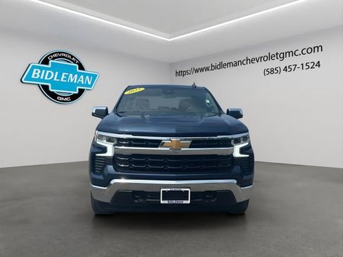 Used 2023 Chevrolet Silverado 1500 LT AWD/4WD image 2