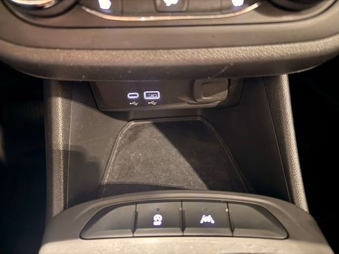 Used 2024 Buick Envista Preferred w/ Convenience I Package FWD image 23