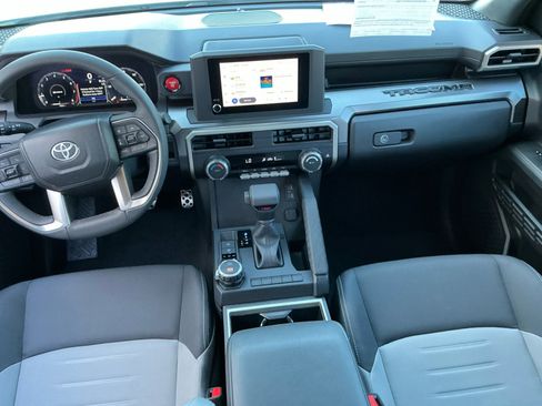 Certified 2025 Toyota Tacoma TRD Sport image 20