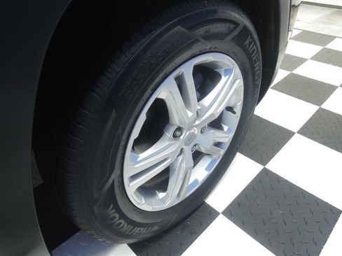 Used 2019 GMC Terrain SLE w/ Driver Convenience Package FWD image 34