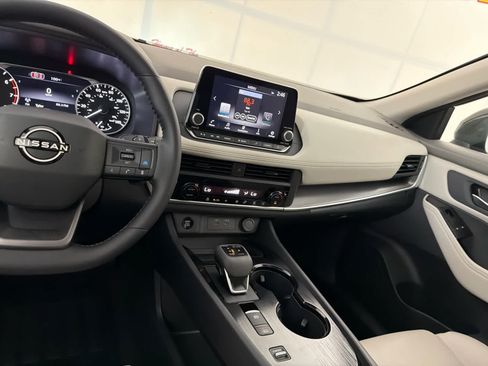 Certified 2026 Nissan Rogue Dark Armor FWD image 18