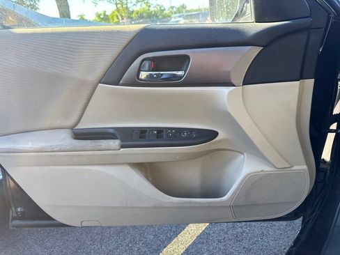 Used 2015 Honda Accord LX image 9