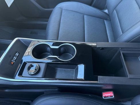 New 2026 Chevrolet Equinox LT w/ Convenience Package II image 25