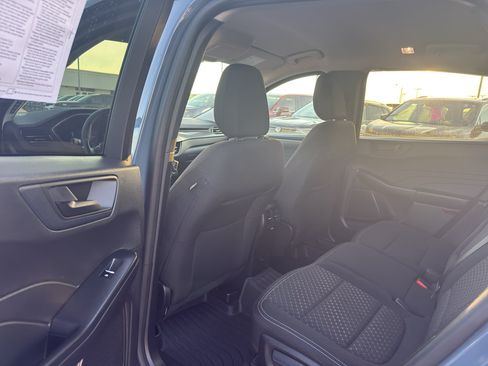 Used 2023 Ford Escape Active AWD/4WD image 30