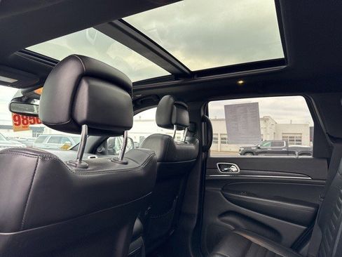 Used 2018 Jeep Grand Cherokee Limited image 7