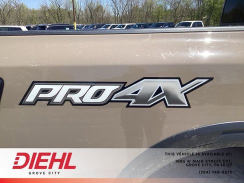 Used 2021 Nissan Titan PRO-4X w/ Pro-4x Convenience Package AWD/4WD image 10