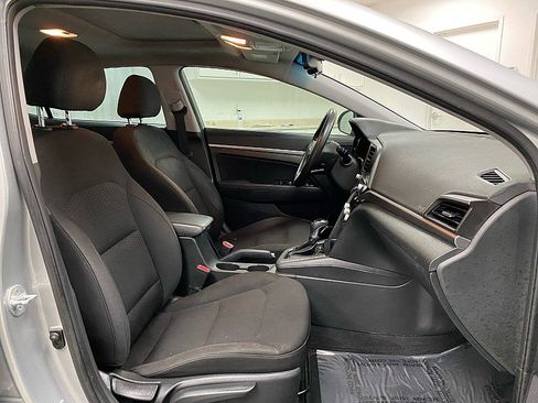 Used 2020 Hyundai Elantra Value Edition w/ Cargo Package (C1) image 17