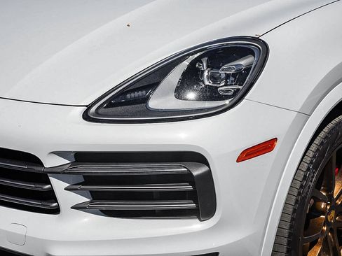 Used 2023 Porsche Cayenne Platinum Edition AWD/4WD image 8