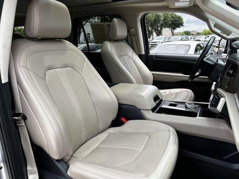 Used 2024 Ford Expedition Max Limited RWD image 30