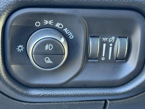 New 2026 RAM 1500 Laramie AWD/4WD image 13