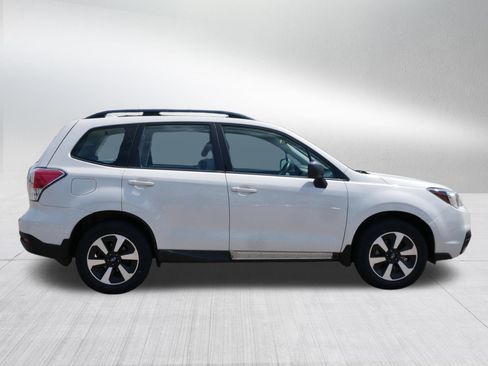 Used 2017 Subaru Forester 2.5i w/ Alloy Wheel Package AWD/4WD image 8