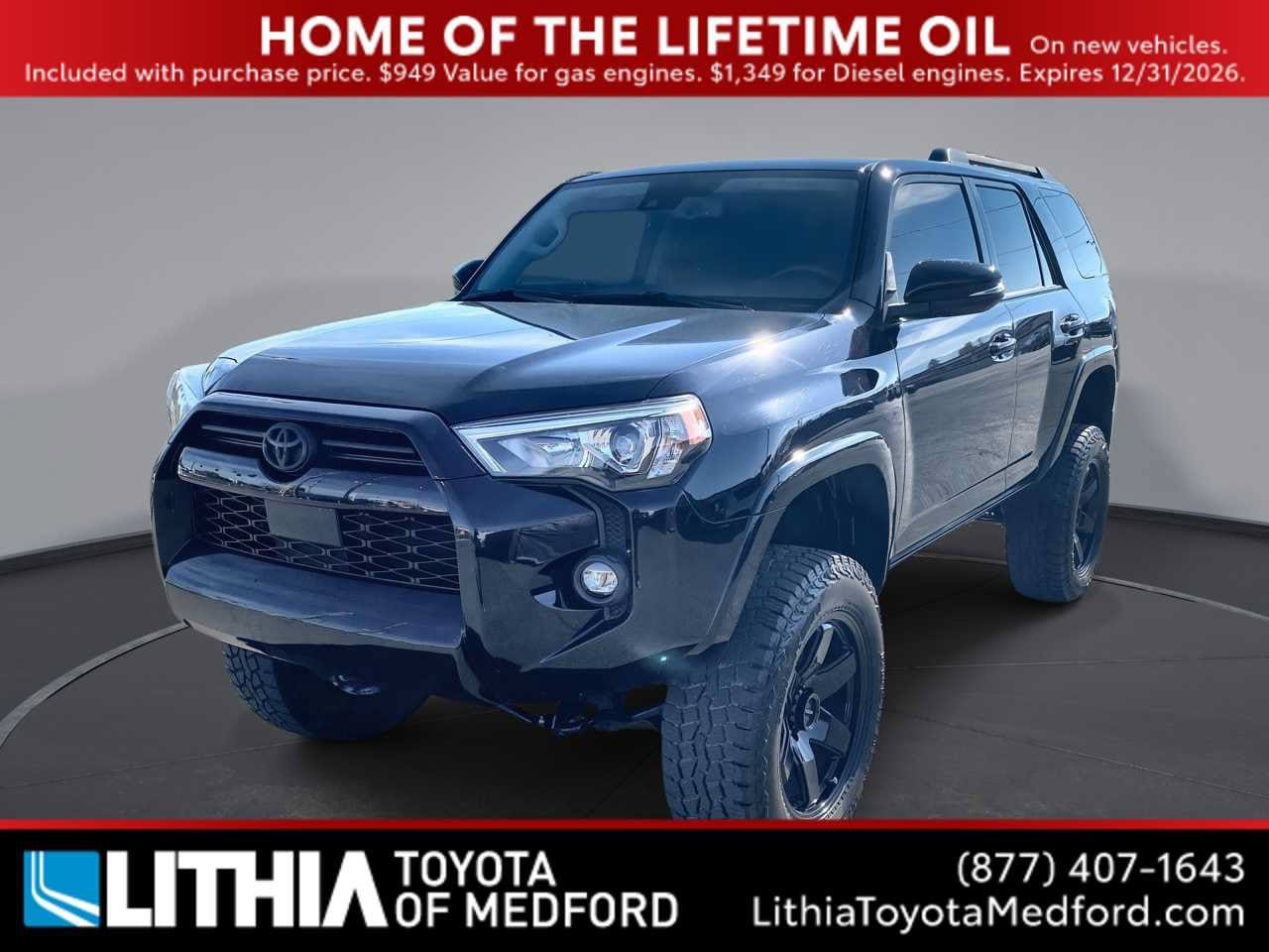 Used 2022 Toyota 4Runner SR5 Premium w/ Moonroof Package AWD/4WD image 1