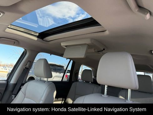 Used 2019 Honda Pilot Touring image 7