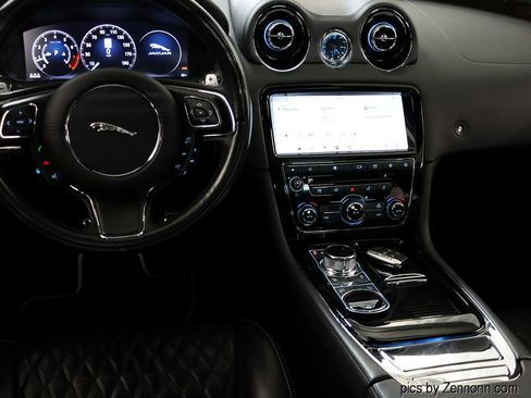 Used 2019 Jaguar XJ L Portfolio image 18