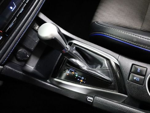 Used 2017 Toyota Corolla SE image 15