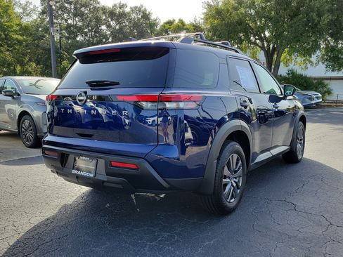 Certified 2026 Nissan Pathfinder SV FWD image 7