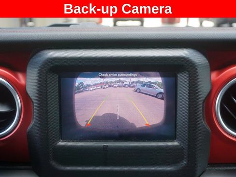 Used 2021 Jeep Wrangler Unlimited Rubicon w/ Cold Weather Group AWD/4WD image 7