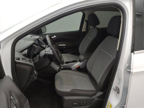 Used 2015 Ford Escape SE w/ Equipment Group 201A image 17