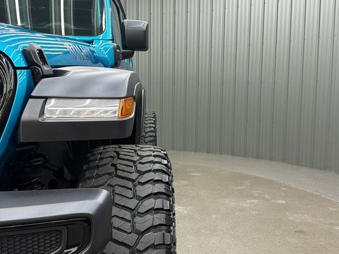 Used 2024 Jeep Wrangler Unlimited image 14