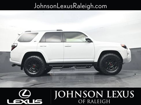 Used 2024 Toyota 4Runner SR5 Premium w/ Moonroof Package AWD/4WD image 21