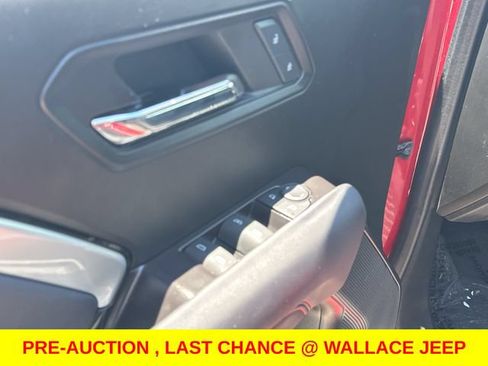 Used 2024 Chevrolet Colorado Z71 w/ Z71 Convenience Package 2 AWD/4WD image 15