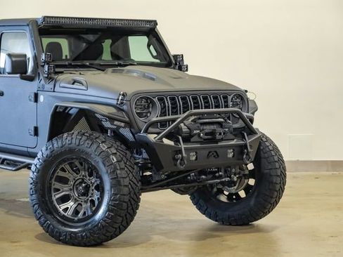 Used 2025 Jeep Gladiator Sport AWD/4WD image 38