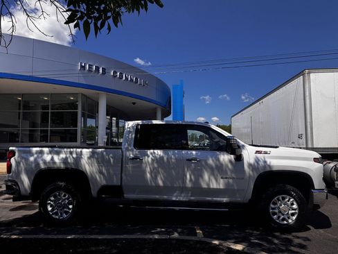 Certified 2024 Chevrolet Silverado 2500 LTZ w/ LTZ Plus Package AWD/4WD image 8