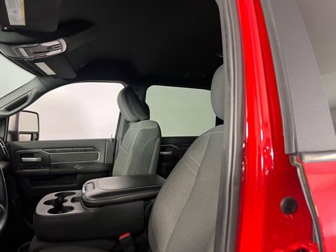 Used 2024 RAM 2500 Big Horn w/ Sport Appearance Package image 27