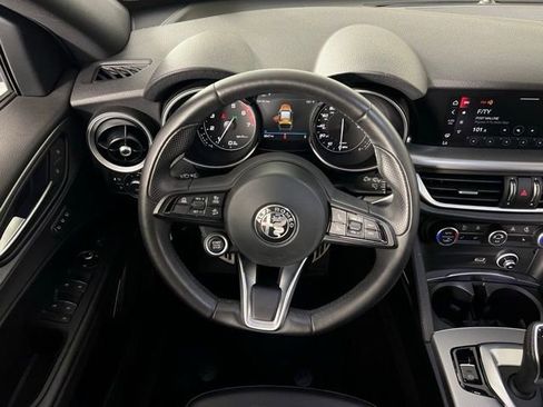Used 2023 Alfa Romeo Stelvio Veloce image 15