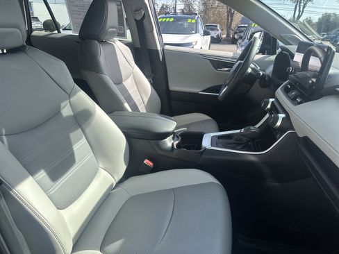Used 2025 Toyota RAV4 Limited w/ Advanced Technology Package image 13