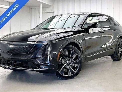 Used 2024 Cadillac Lyriq Sport AWD/4WD image 2