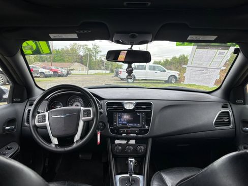 Used 2014 Chrysler 200 Limited w/ Sun/Sound Group FWD image 10