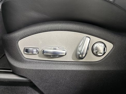 New 2026 Porsche Macan image 40