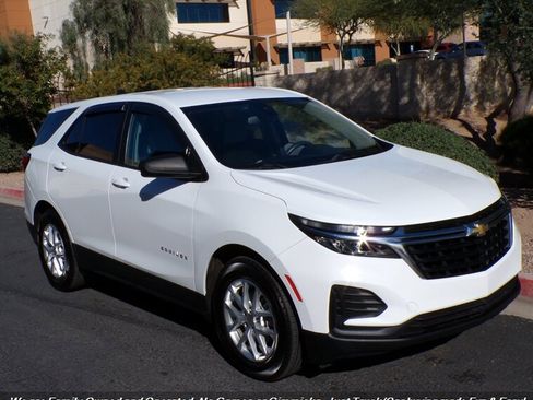 Used 2022 Chevrolet Equinox LS w/ LS Convenience Package image 1