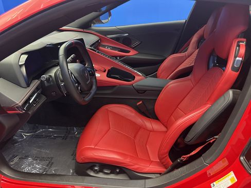 Used 2023 Chevrolet Corvette Stingray Preferred Conv w/ Z51 Performance Package RWD image 12