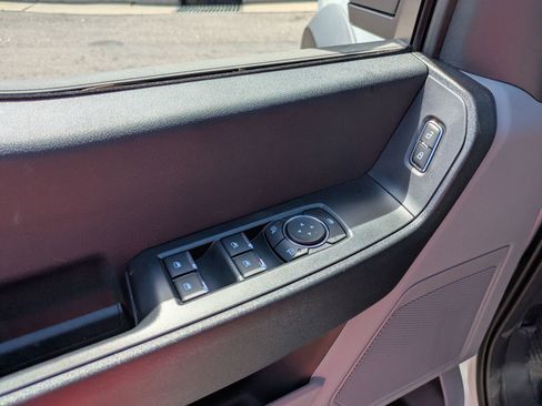 New 2025 Ford F550 4x4 Crew Cab image 16