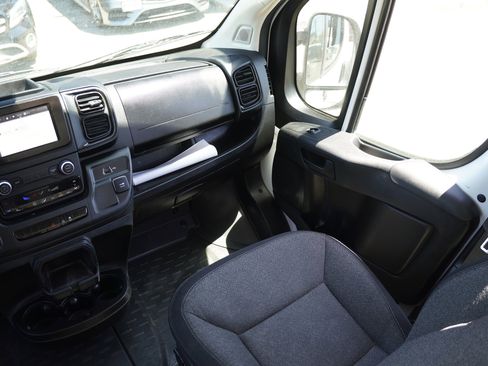Used 2023 RAM ProMaster 2500 FWD image 25
