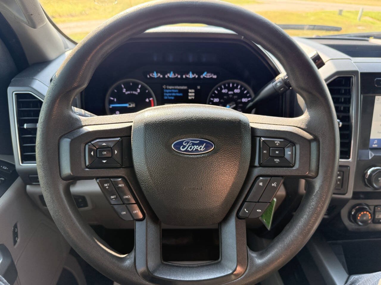 Used 2022 Ford F350 XLT w/ XLT Premium Package AWD/4WD image 23