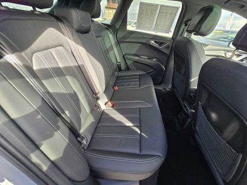 Used 2025 Audi Q4 e-tron Premium Plus w/ Premium Plus image 15